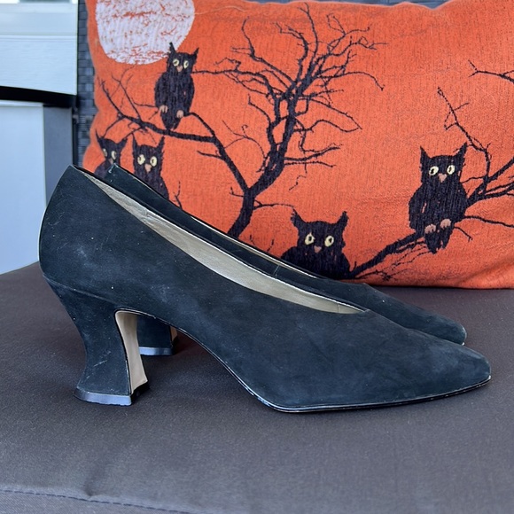 Beautiful Apostrophe Heels! - Picture 7 of 10